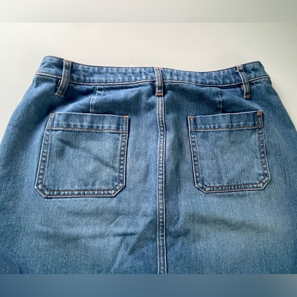 LOFT Ann Taylor Blue Jean Short Denim Skirt Raw Hem Pockets Size 8 New - Picture 6 of 16